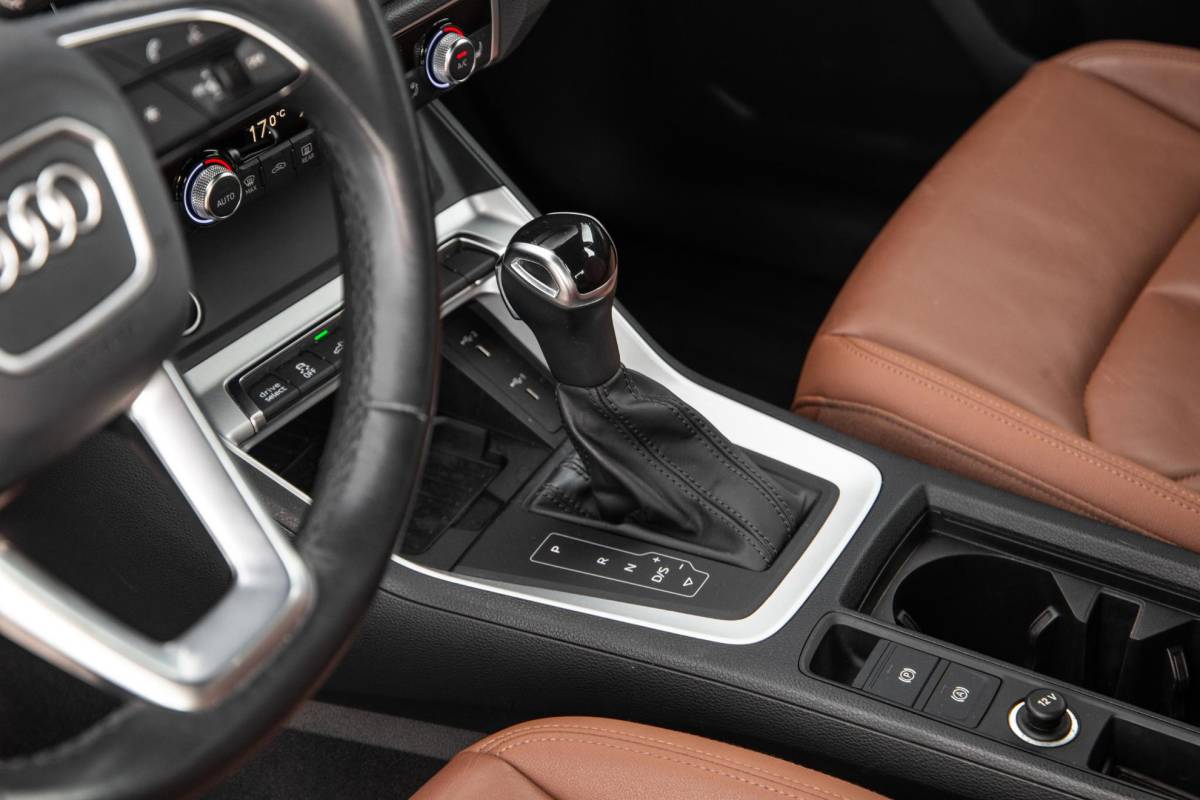 Audi Q3 Audi Q3 45 TFSI e edition VIRTUAL COCKPIT / CRUISE CONTROLE / AIRCO / BRUIN LEER / PHEV