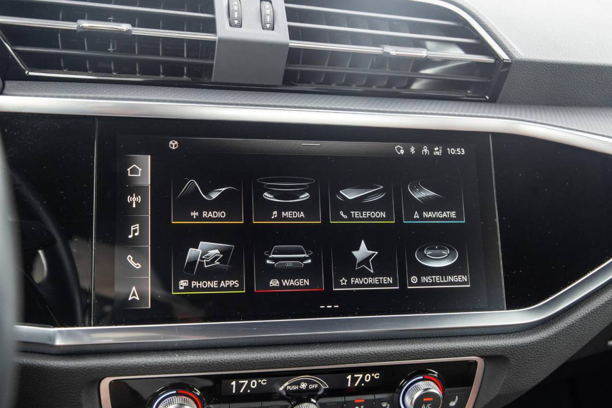 Audi Q3 Audi Q3 45 TFSI e edition VIRTUAL COCKPIT / CRUISE CONTROLE / AIRCO / BRUIN LEER / PHEV