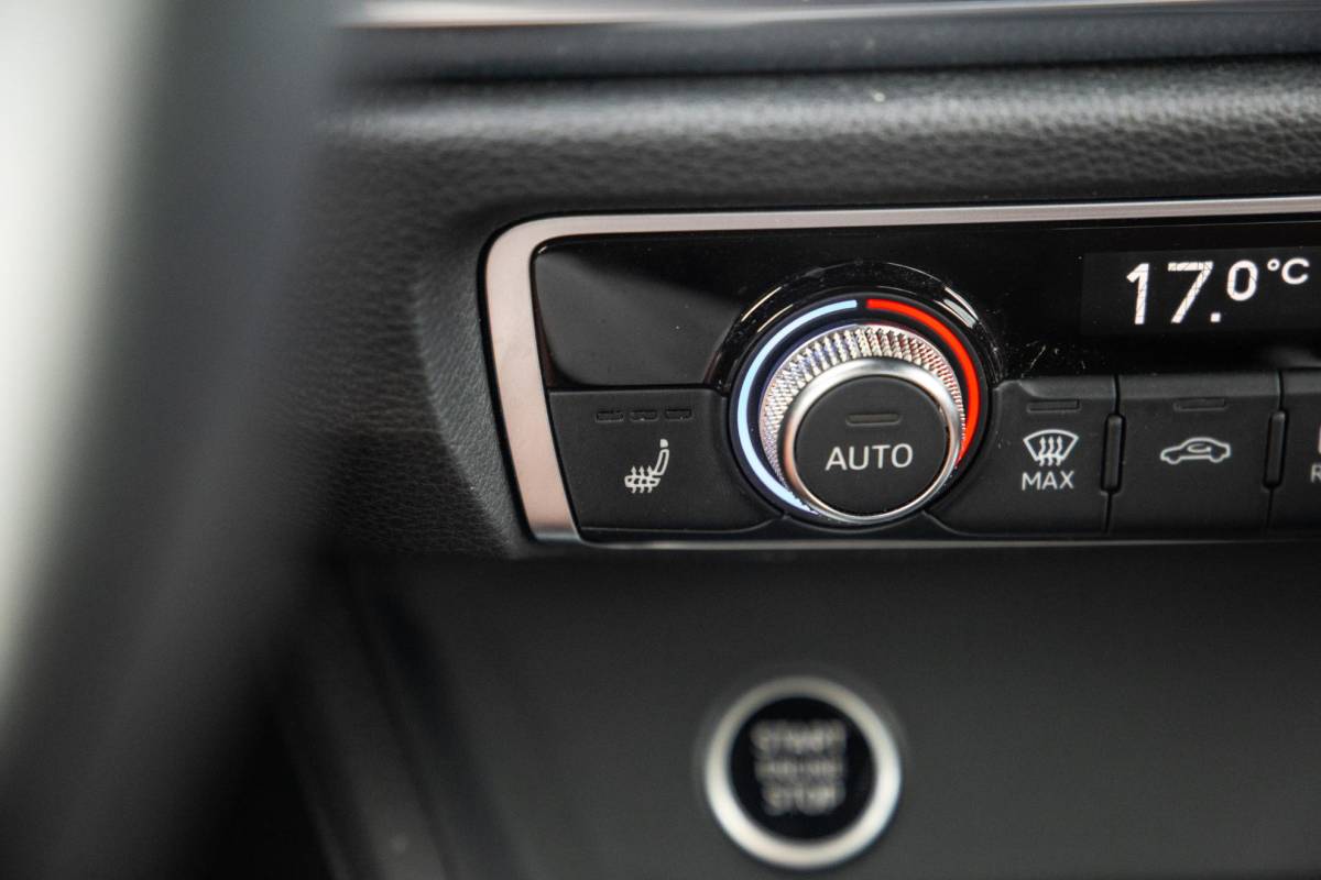 Audi Q3 Audi Q3 45 TFSI e edition VIRTUAL COCKPIT / CRUISE CONTROLE / AIRCO / BRUIN LEER / PHEV