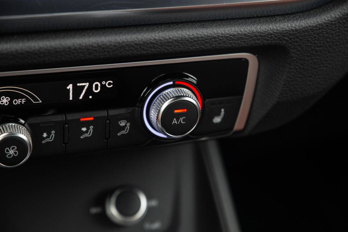 Audi Q3 Audi Q3 45 TFSI e edition VIRTUAL COCKPIT / CRUISE CONTROLE / AIRCO / BRUIN LEER / PHEV
