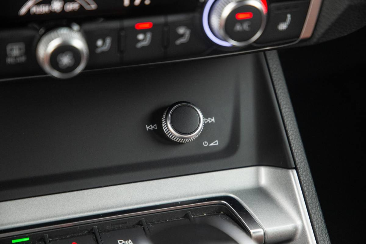 Audi Q3 Audi Q3 45 TFSI e edition VIRTUAL COCKPIT / CRUISE CONTROLE / AIRCO / BRUIN LEER / PHEV