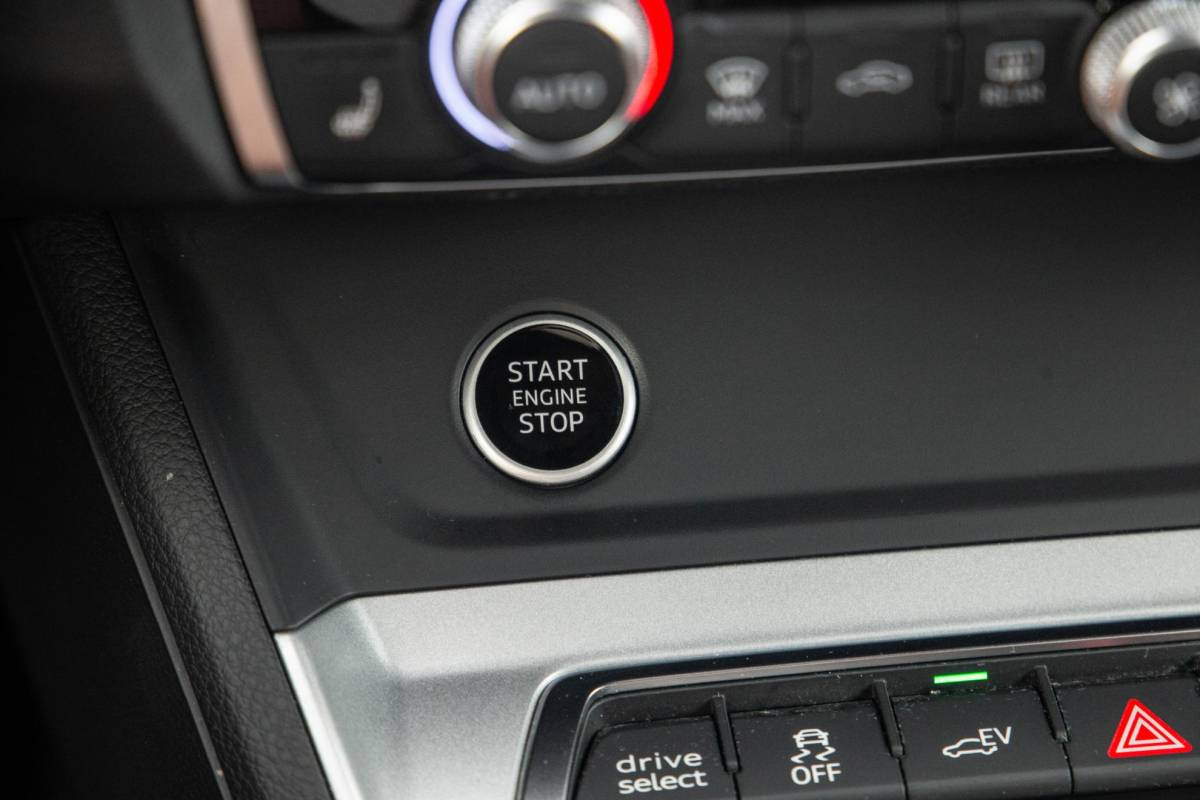 Audi Q3 Audi Q3 45 TFSI e edition VIRTUAL COCKPIT / CRUISE CONTROLE / AIRCO / BRUIN LEER / PHEV