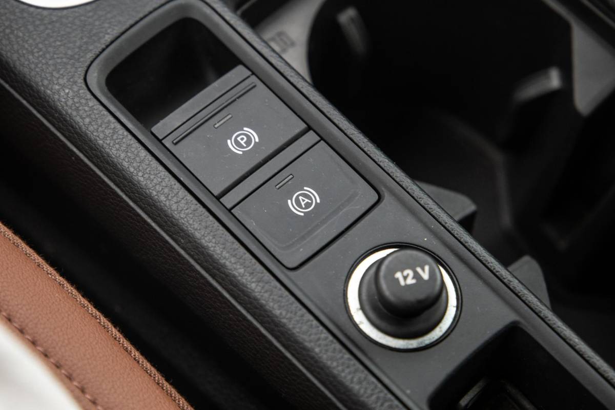 Audi Q3 Audi Q3 45 TFSI e edition VIRTUAL COCKPIT / CRUISE CONTROLE / AIRCO / BRUIN LEER / PHEV