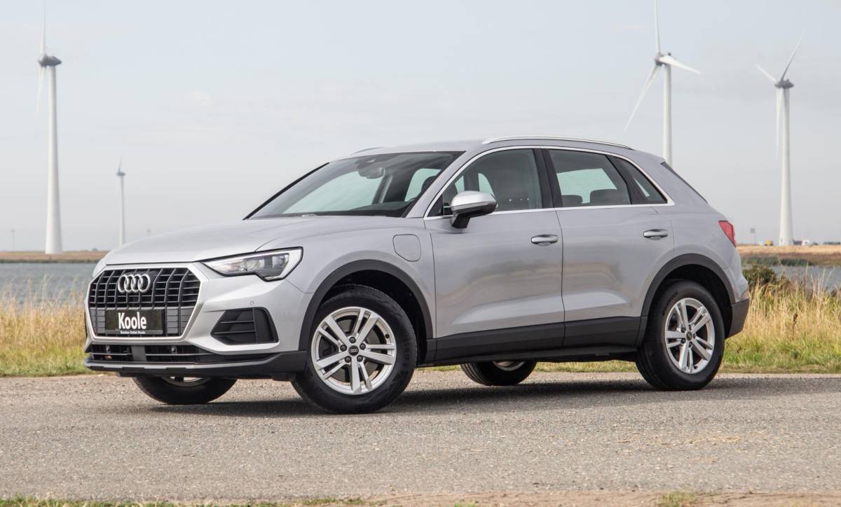 Audi Q3 Audi Q3 45 TFSI e edition VIRTUAL COCKPIT / CRUISE CONTROLE / AIRCO / BRUIN LEER / PHEV