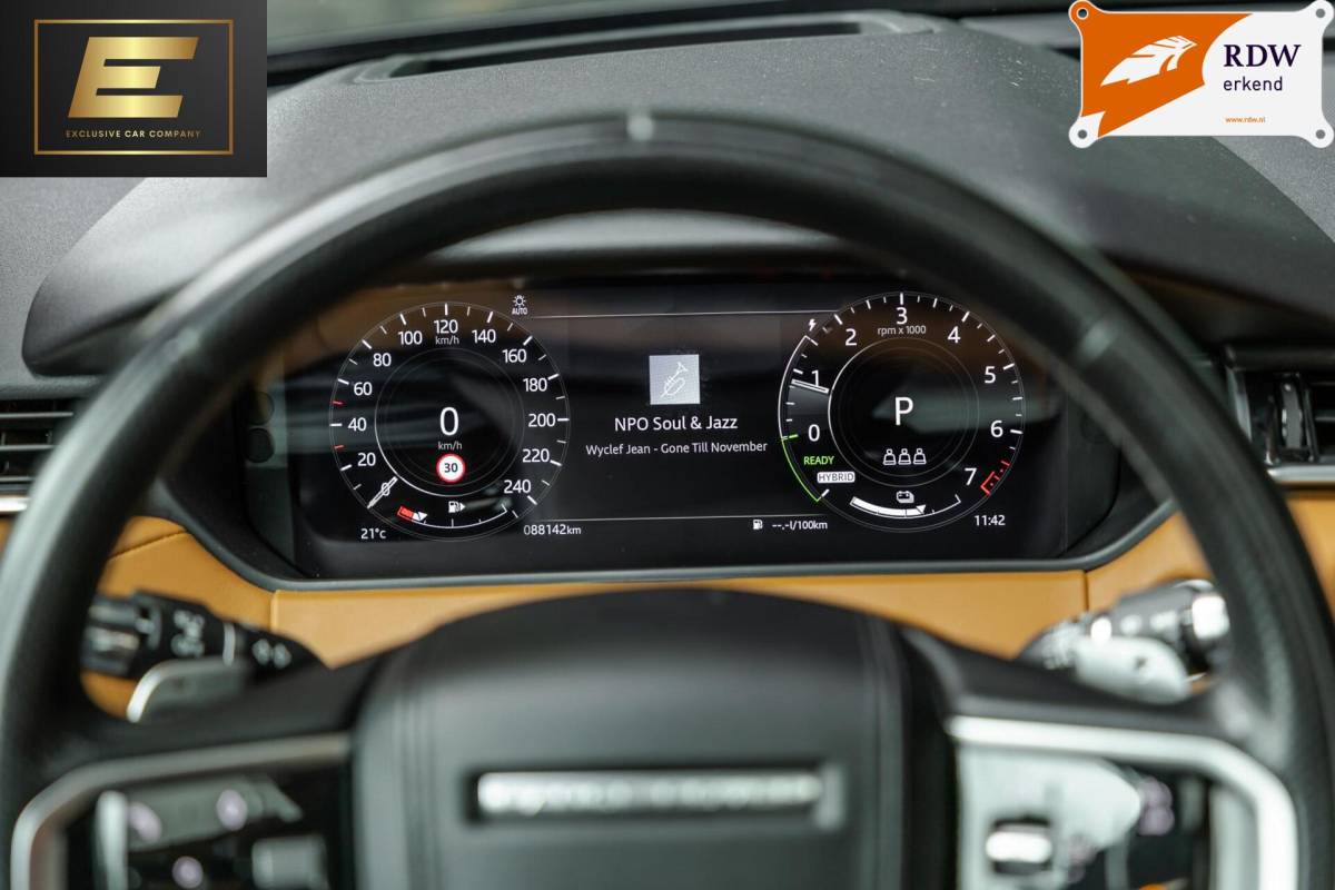 Land Rover Range Rover Velar Land Rover Range Rover Velar 2.0 P400e R-Dynamic SE | Stoelverkoeling | HUD | Panorama