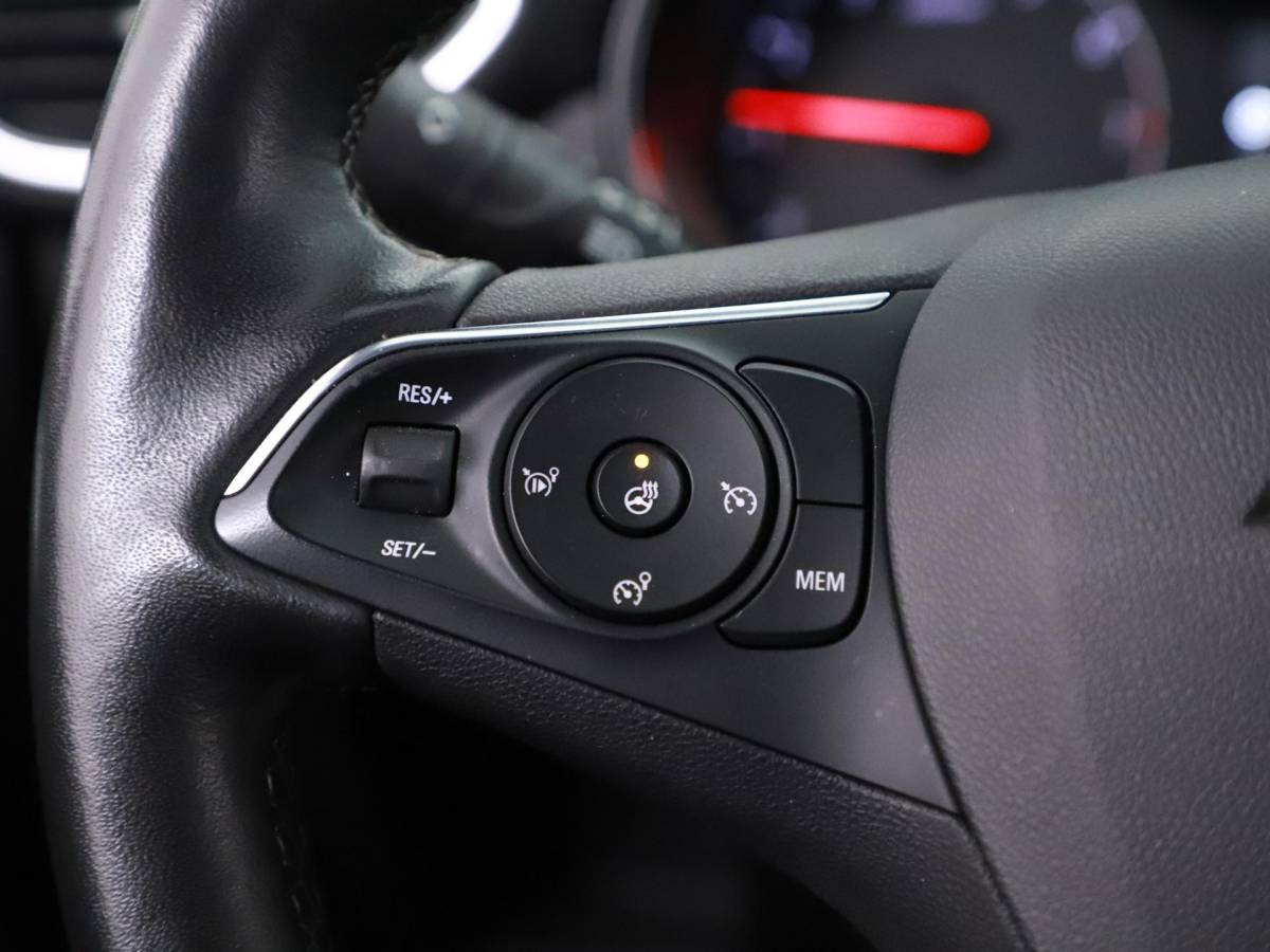 Opel Crossland Opel Crossland 1.2T 130pk Automaat Ultimate Trekhaak/Alcantara/ 4S.Banden/Winterpakket/Camera/Nav/Keyless