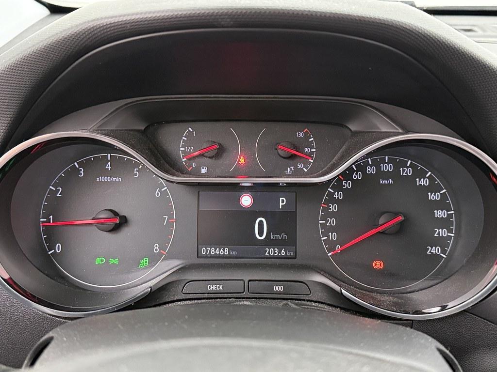 Opel Crossland Opel Crossland 1.2T 130pk Automaat Ultimate Trekhaak/Alcantara/ 4S.Banden/Winterpakket/Camera/Nav/Keyless