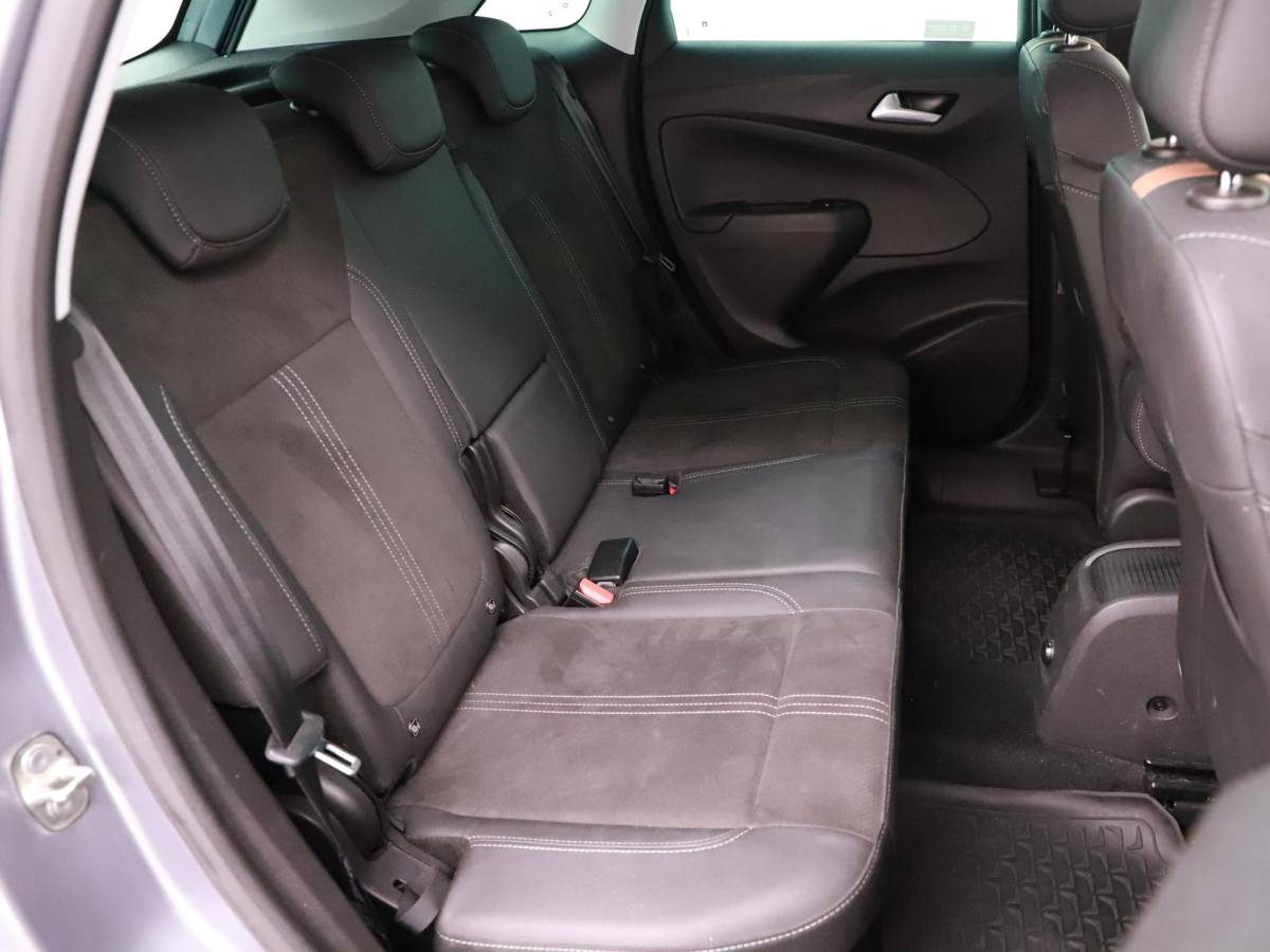 Opel Crossland Opel Crossland 1.2T 130pk Automaat Ultimate Trekhaak/Alcantara/ 4S.Banden/Winterpakket/Camera/Nav/Keyless