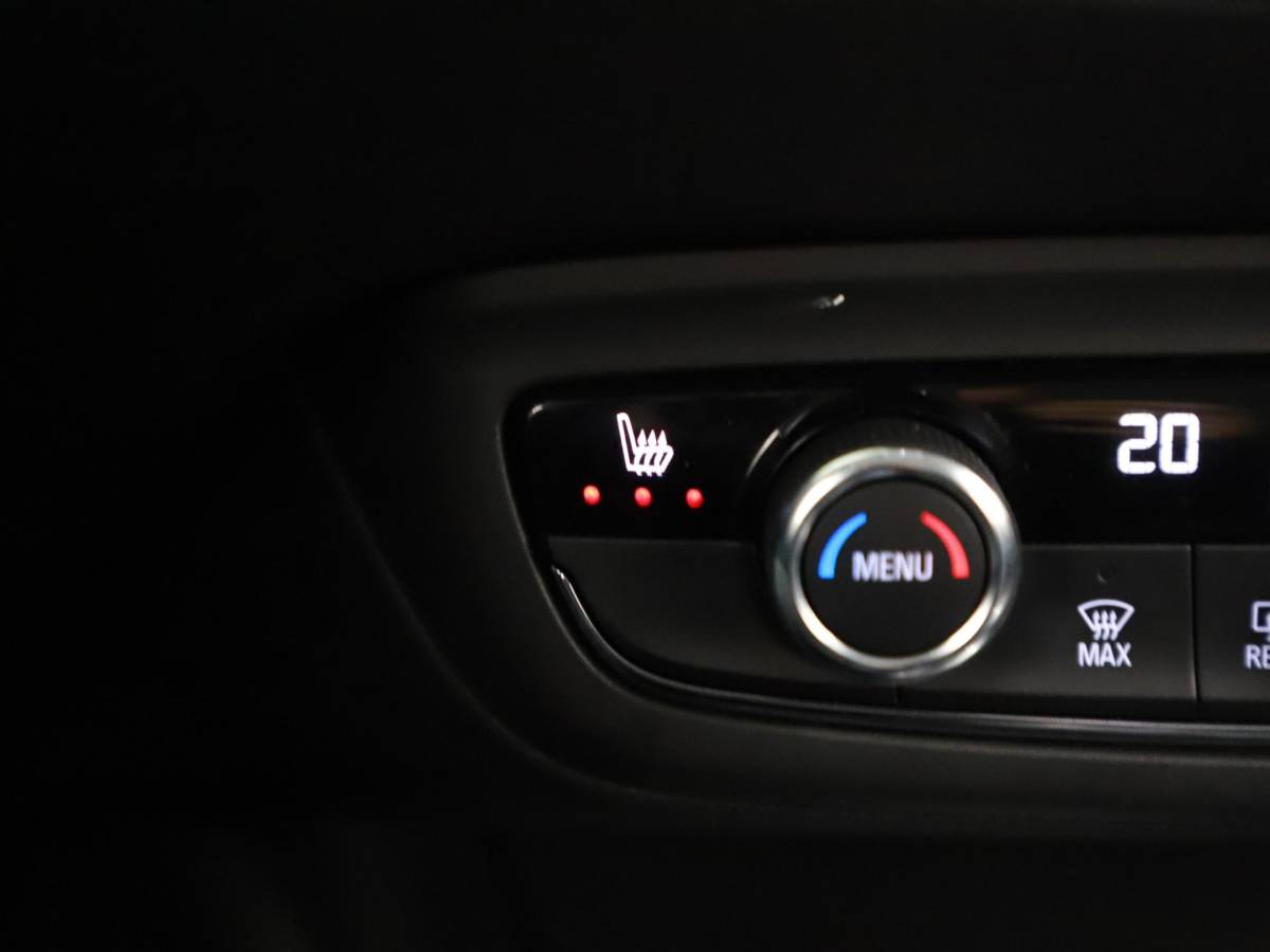 Opel Crossland Opel Crossland 1.2T 130pk Automaat Ultimate Trekhaak/Alcantara/ 4S.Banden/Winterpakket/Camera/Nav/Keyless