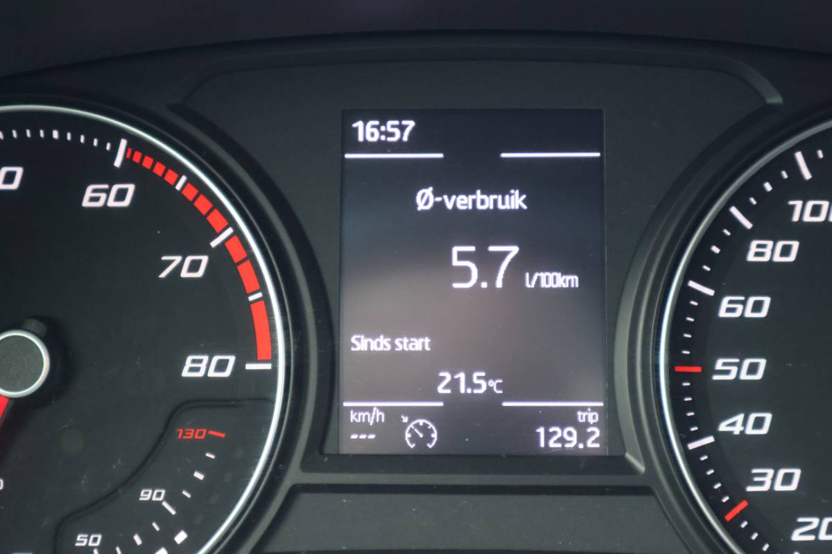 SEAT Leon SEAT Leon 1.2 TSI Style Clima / 6 bak / Stoelverw. / Camera