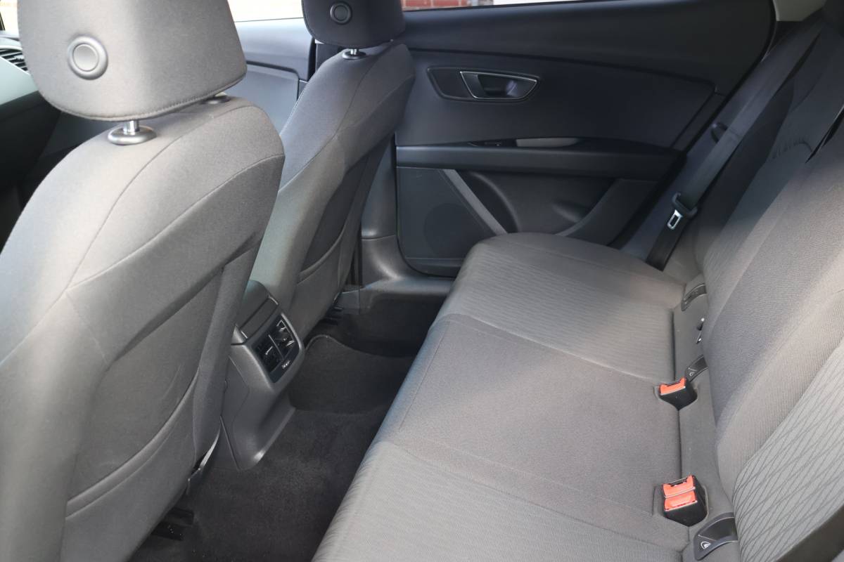 SEAT Leon SEAT Leon 1.2 TSI Style Clima / 6 bak / Stoelverw. / Camera
