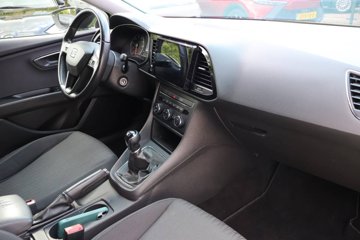 SEAT Leon SEAT Leon 1.2 TSI Style Clima / 6 bak / Stoelverw. / Camera