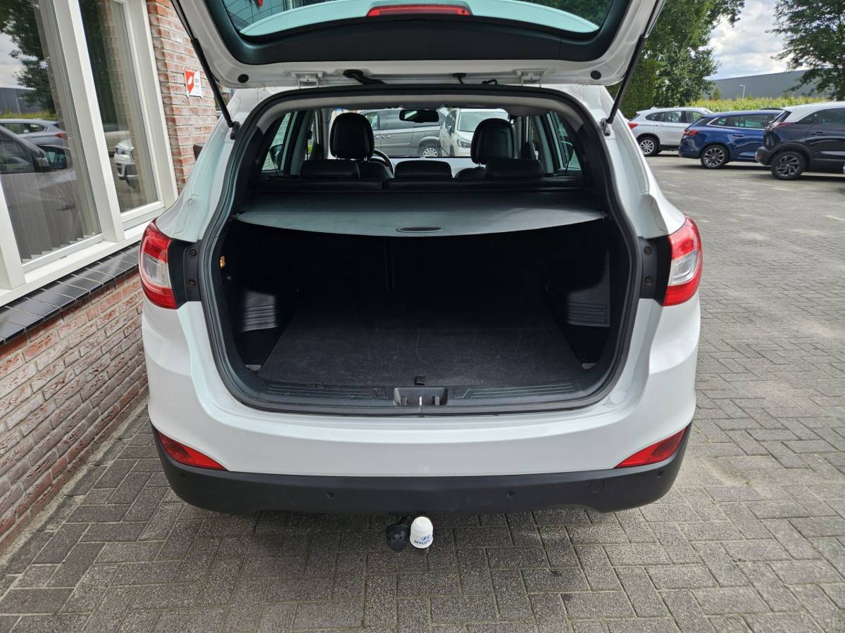 Hyundai ix35 Hyundai Ix35 1.6i GDI Go! Trekhaak! NAP! Dealer Onderhouden! Nette Auto! Camera! Navigatie! Airco/Clima!