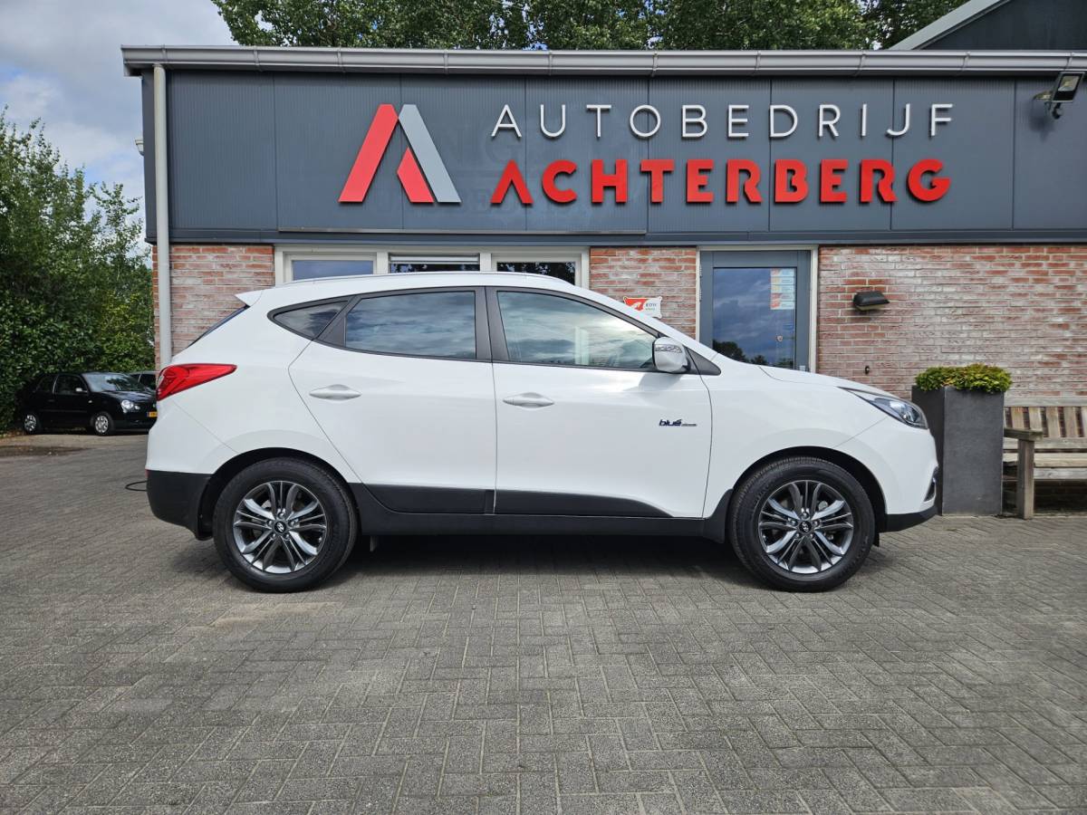 Hyundai ix35 Hyundai Ix35 1.6i GDI Go! Trekhaak! NAP! Dealer Onderhouden! Nette Auto! Camera! Navigatie! Airco/Clima!