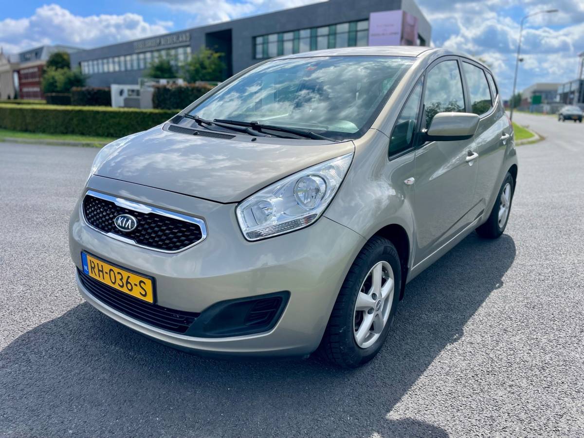 Kia Venga Kia Venga 1.4 CVVT, 5drs, Trekhaak, Camera, Airco, Radio-CD/MP3 speler, Elektr ramen, Lmv, Unieke kilometerstand!