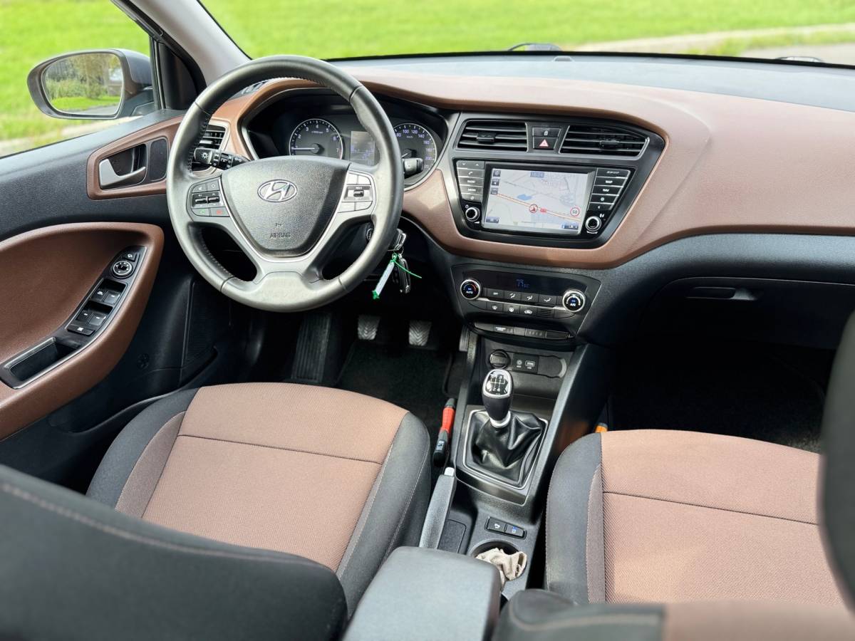 Hyundai i20 Hyundai I20 1.0 T-GDI Comfort, 5drs, Cam, Navi, Pdc, Cruise/Climate control, 16835km, 1e eig afk, Geen import, Nap, Unieke km!