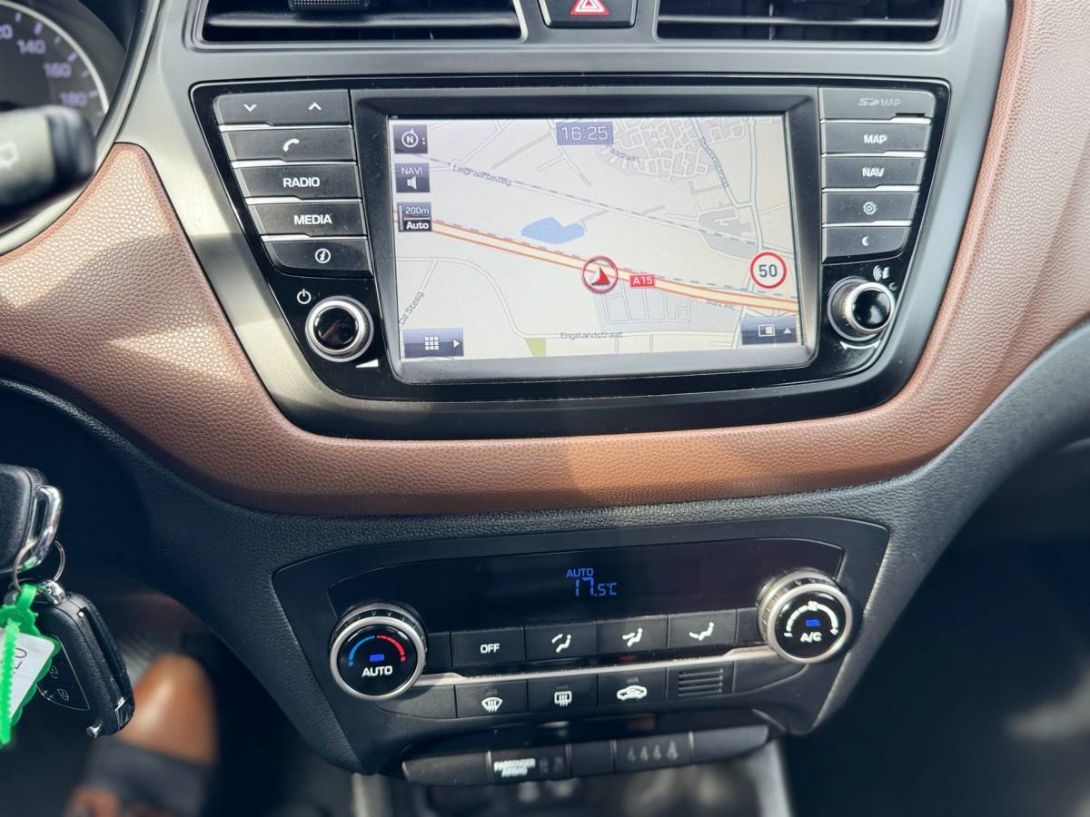 Hyundai i20 Hyundai I20 1.0 T-GDI Comfort, 5drs, Cam, Navi, Pdc, Cruise/Climate control, 16835km, 1e eig afk, Geen import, Nap, Unieke km!