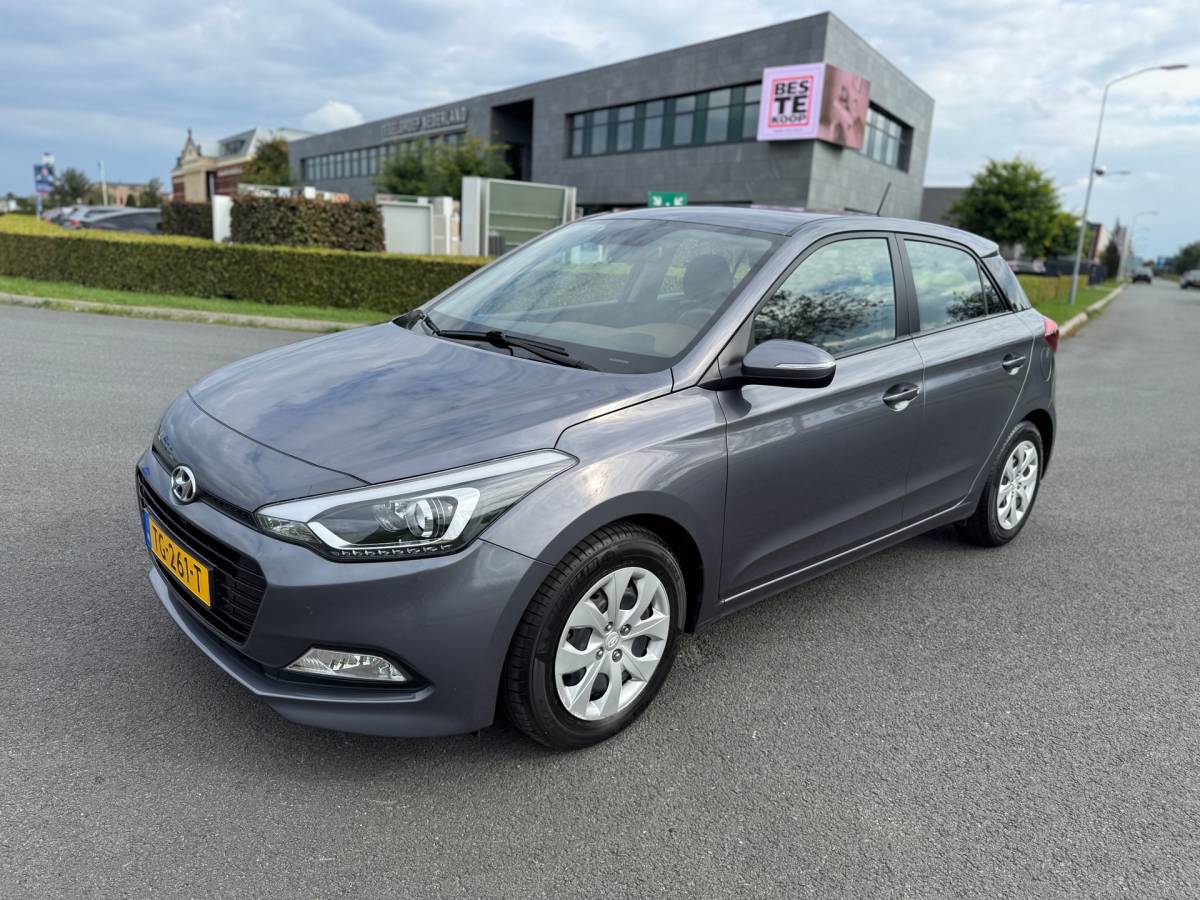 Hyundai i20 Hyundai I20 1.0 T-GDI Comfort, 5drs, Cam, Navi, Pdc, Cruise/Climate control, 16835km, 1e eig afk, Geen import, Nap, Unieke km!