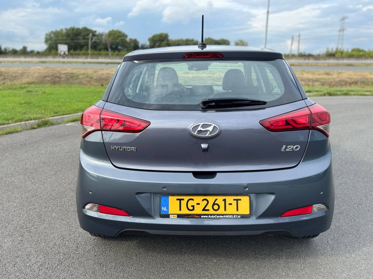 Hyundai i20 Hyundai I20 1.0 T-GDI Comfort, 5drs, Cam, Navi, Pdc, Cruise/Climate control, 16835km, 1e eig afk, Geen import, Nap, Unieke km!