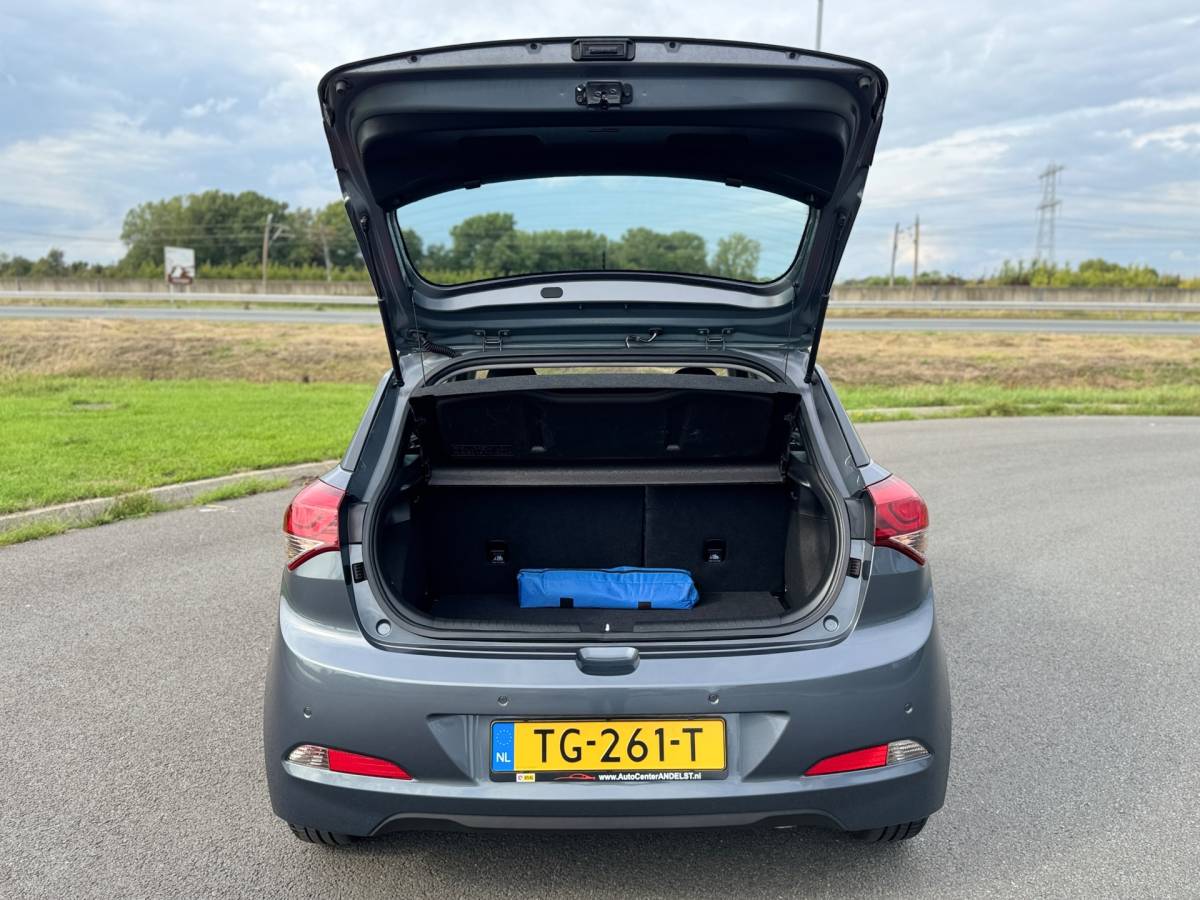 Hyundai i20 Hyundai I20 1.0 T-GDI Comfort, 5drs, Cam, Navi, Pdc, Cruise/Climate control, 16835km, 1e eig afk, Geen import, Nap, Unieke km!