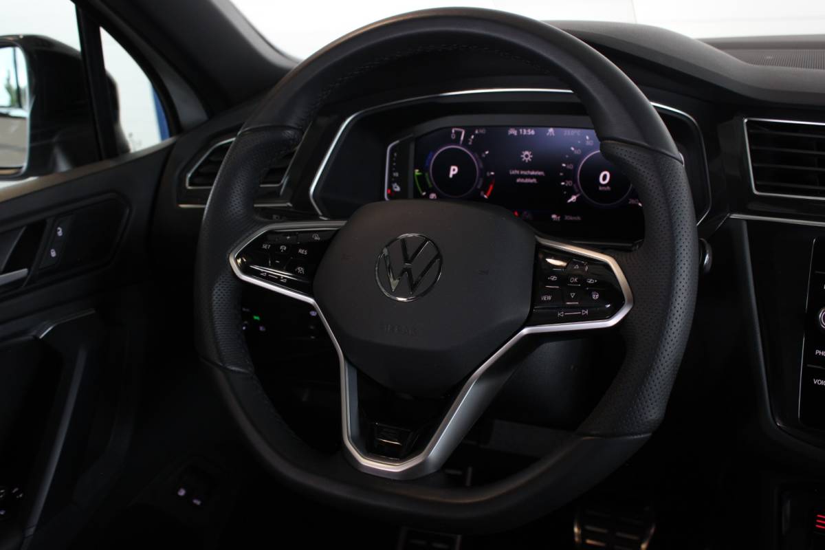 Volkswagen Tiguan Volkswagen Tiguan 1.4 TSI eHybrid R-Line Business+ SOH 96% | Black Style | Trekhaak | Head-Up | IQ Light | Pano | Camera | Carplay | 20″ LMV | PDC V+A