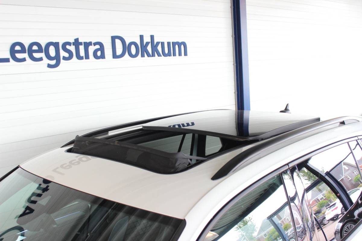 Volkswagen Tiguan Volkswagen Tiguan 1.4 TSI eHybrid R-Line Business+ SOH 96% | Black Style | Trekhaak | Head-Up | IQ Light | Pano | Camera | Carplay | 20″ LMV | PDC V+A
