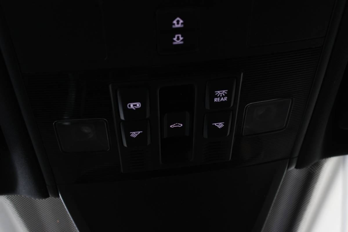 Volkswagen Tiguan Volkswagen Tiguan 1.4 TSI eHybrid R-Line Business+ SOH 96% | Black Style | Trekhaak | Head-Up | IQ Light | Pano | Camera | Carplay | 20″ LMV | PDC V+A