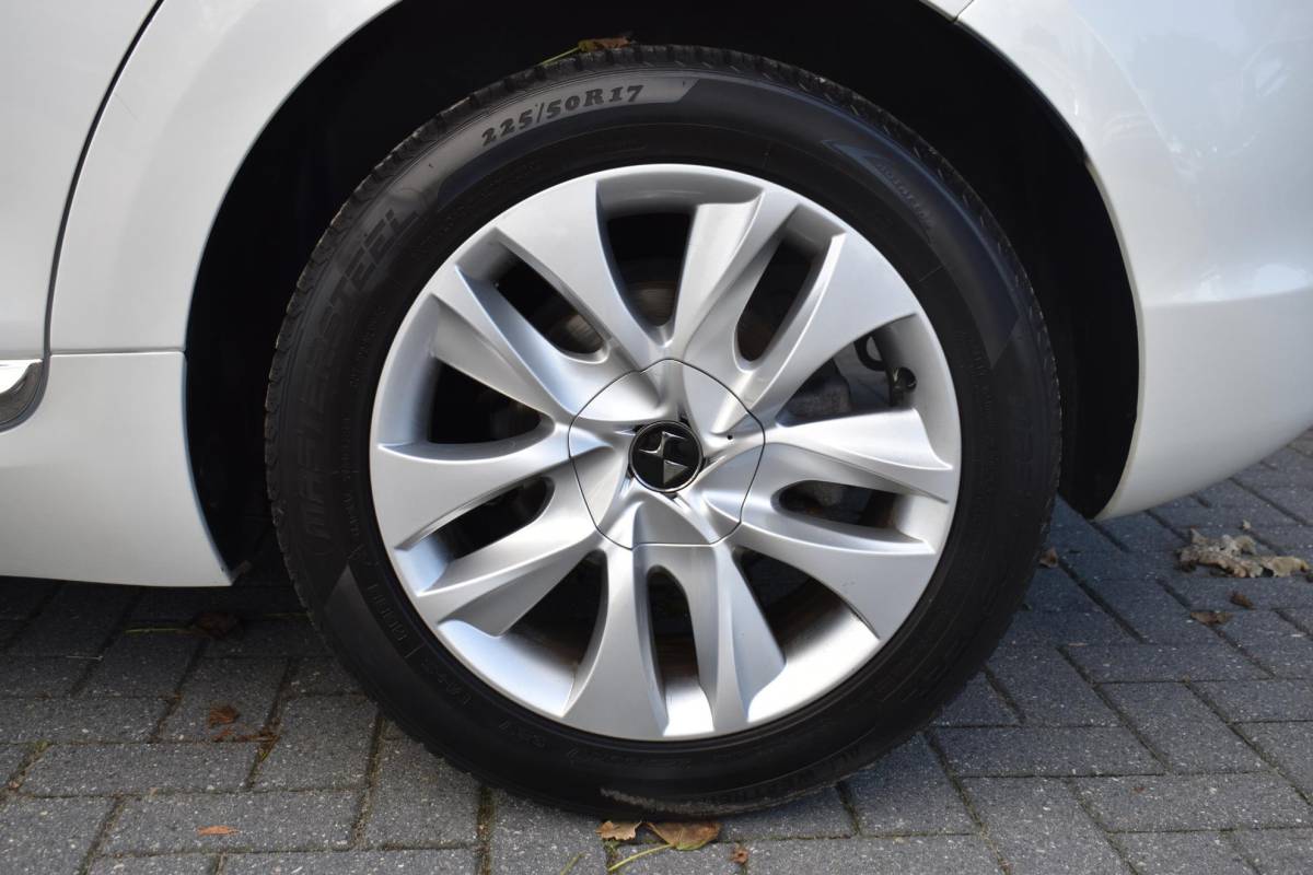 DS DS 5 DS 5 1.6 THP Business Executive