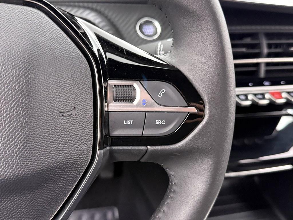Peugeot e-2008 Peugeot e-2008 EV Allure Avantage 54 kWh Soh 97% 360.Camera/Nav/ Keyless/Ad.Cruise/CarPlay/H.Leder/Blindspot