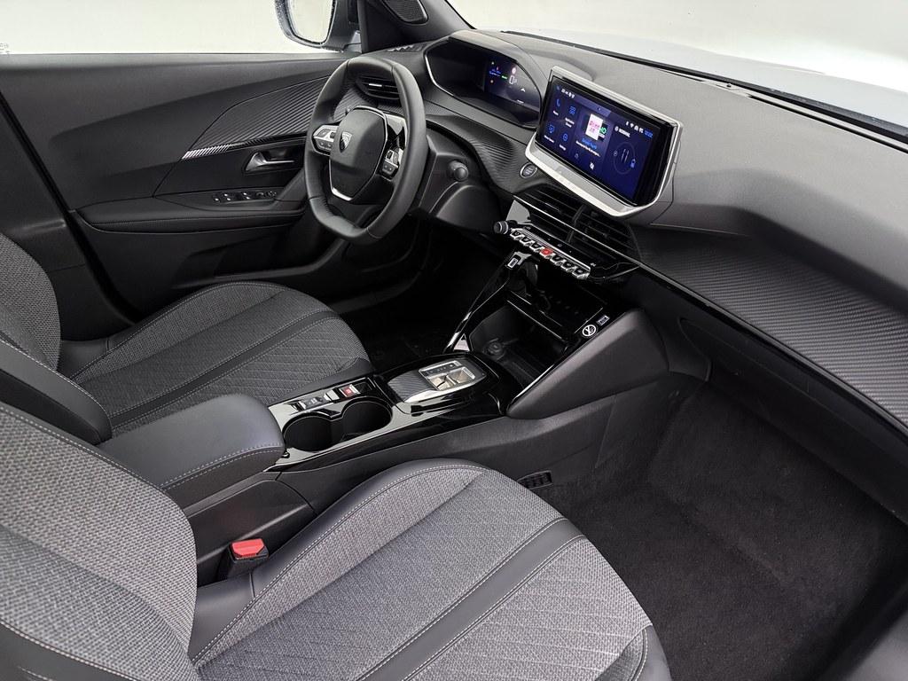 Peugeot e-2008 Peugeot e-2008 EV Allure Avantage 54 kWh Soh 97% 360.Camera/Nav/ Keyless/Ad.Cruise/CarPlay/H.Leder/Blindspot