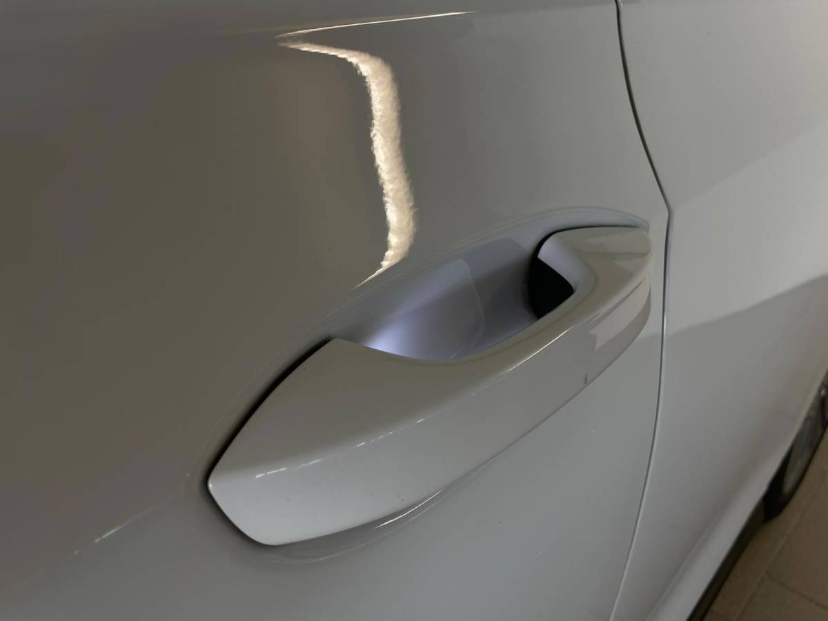 Volkswagen Golf Volkswagen Golf 1.5 eTSI R-Line Business+ AUTOMAAT AIRCO PANO NAVI CRUISE STOELVERW APPLE CARPLAY PDC CAMERA TREKHAAK NIEUWSTAAT