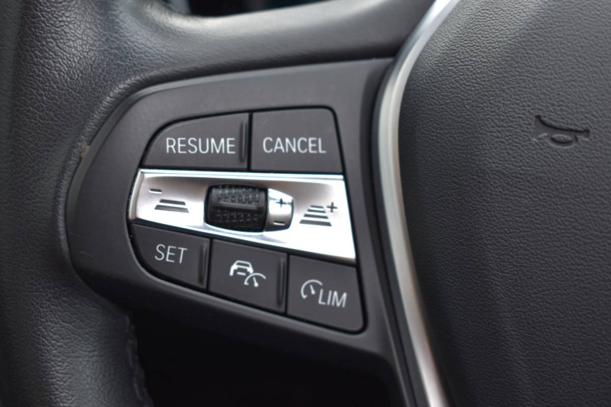 BMW 3 Serie BMW 3-serie Touring 330e Business Edition Plus Plugin-hybride Pano Leder