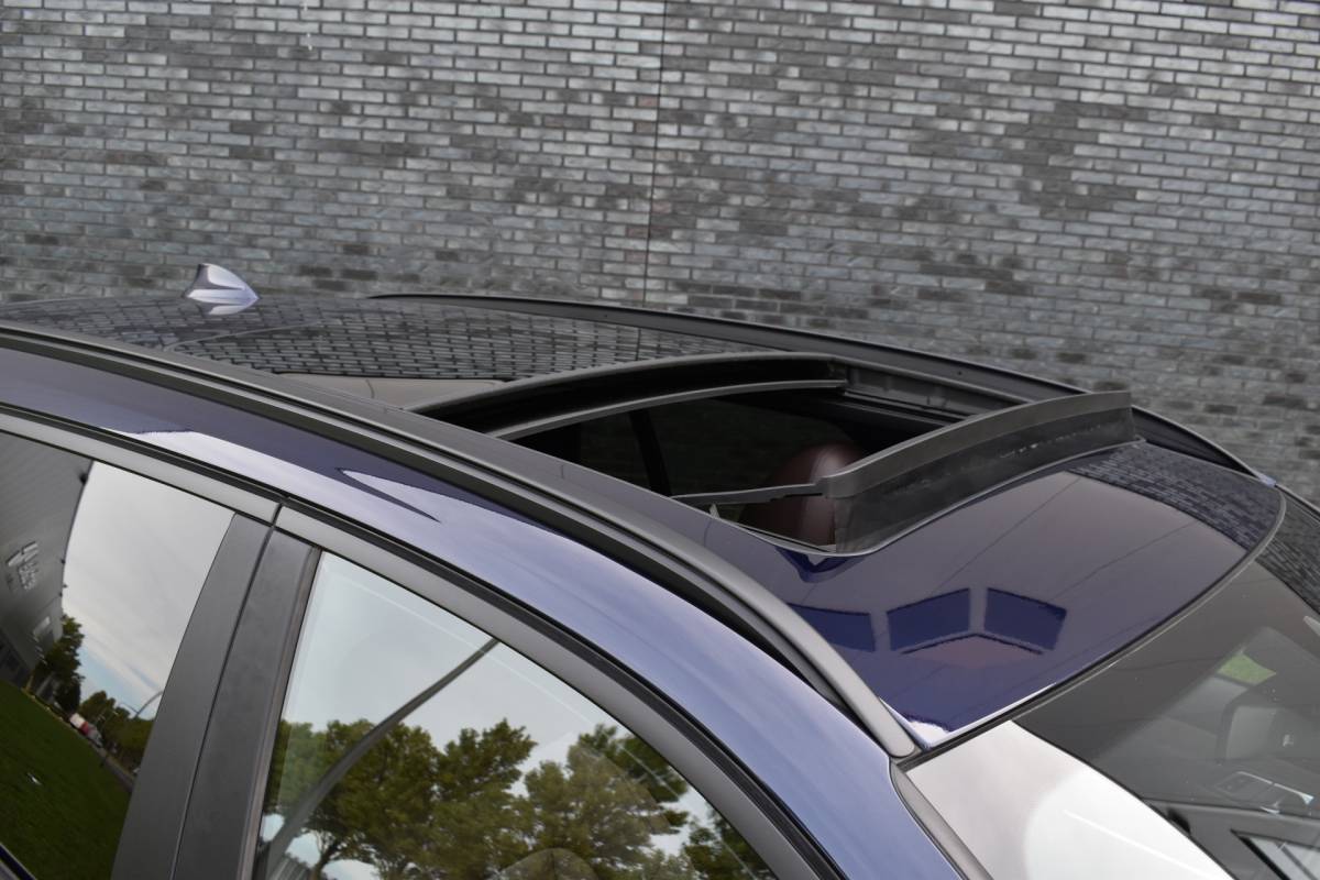 BMW 3 Serie BMW 3-serie Touring 330e Business Edition Plus Plugin-hybride Pano Leder