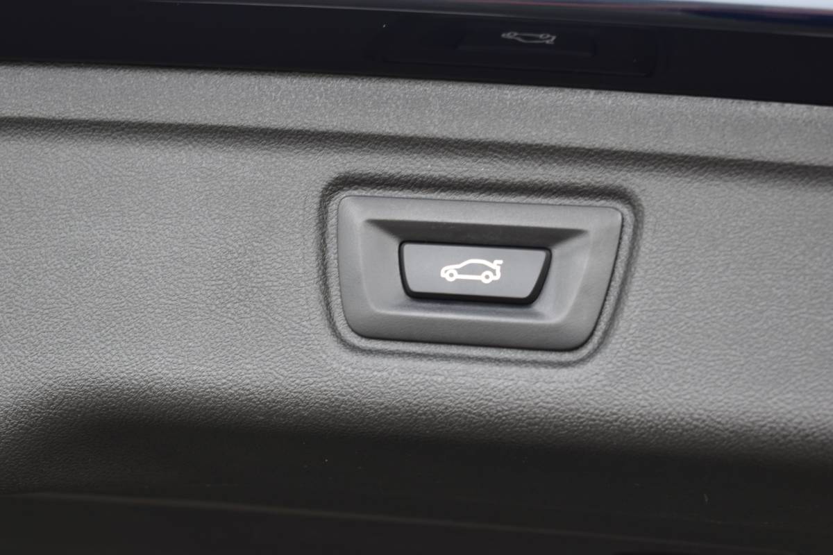 BMW 3 Serie BMW 3-serie Touring 330e Business Edition Plus Plugin-hybride Pano Leder
