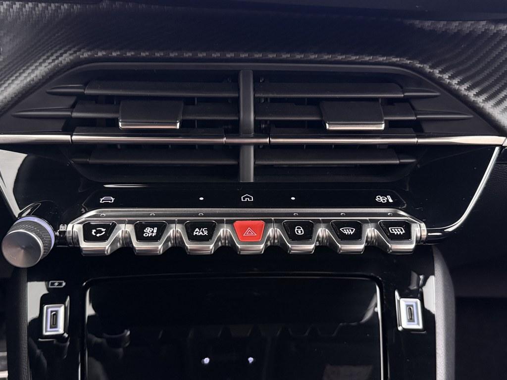 Peugeot 208 Peugeot 208 1.2 Hybrid 145pk e-DCS6 GT 360.Camera/Nav/Led/Ecc Ad.Cruise/Keyless/CarPlay