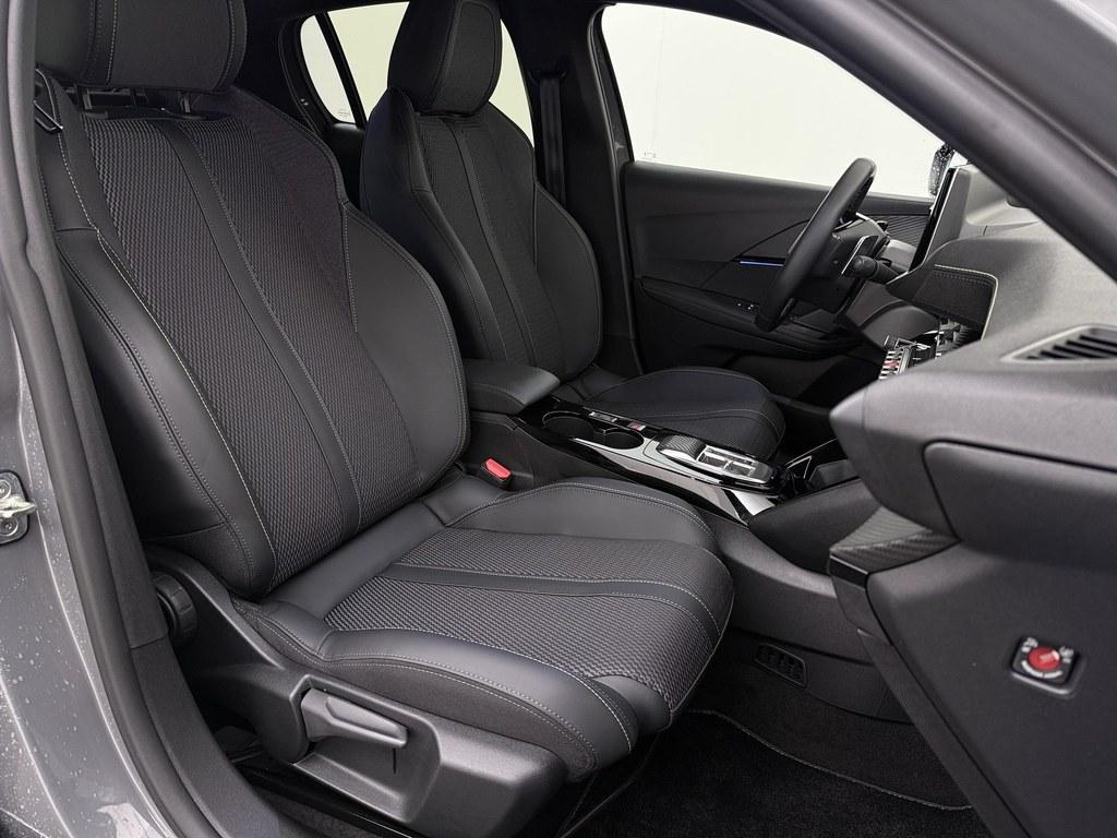 Peugeot 208 Peugeot 208 1.2 Hybrid 145pk e-DCS6 GT 360.Camera/Nav/Led/Ecc Ad.Cruise/Keyless/CarPlay