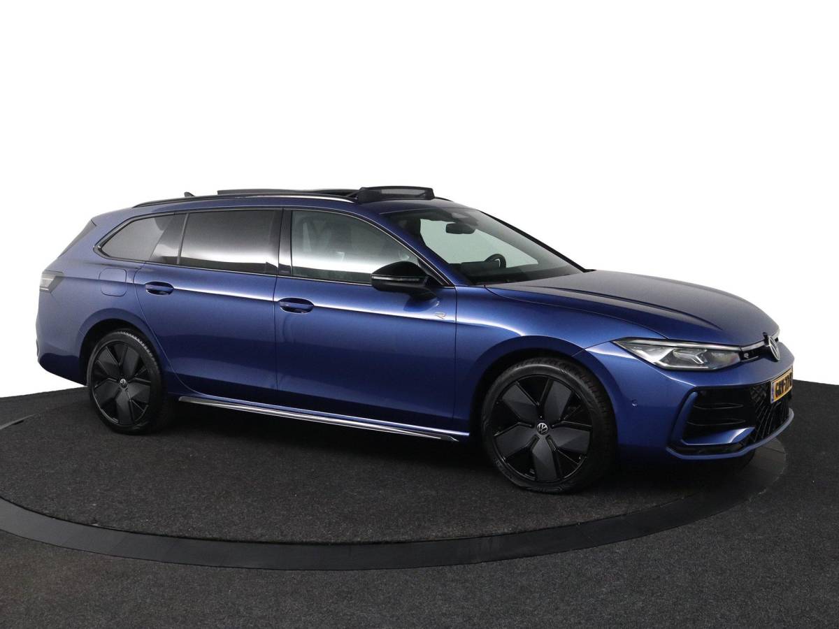 Volkswagen Passat Volkswagen Passat Variant 1.5 eHybrid R-Line Edition |NAP|Pano|ACC|IQLight|Massage|Stoel&Stuurverwarming