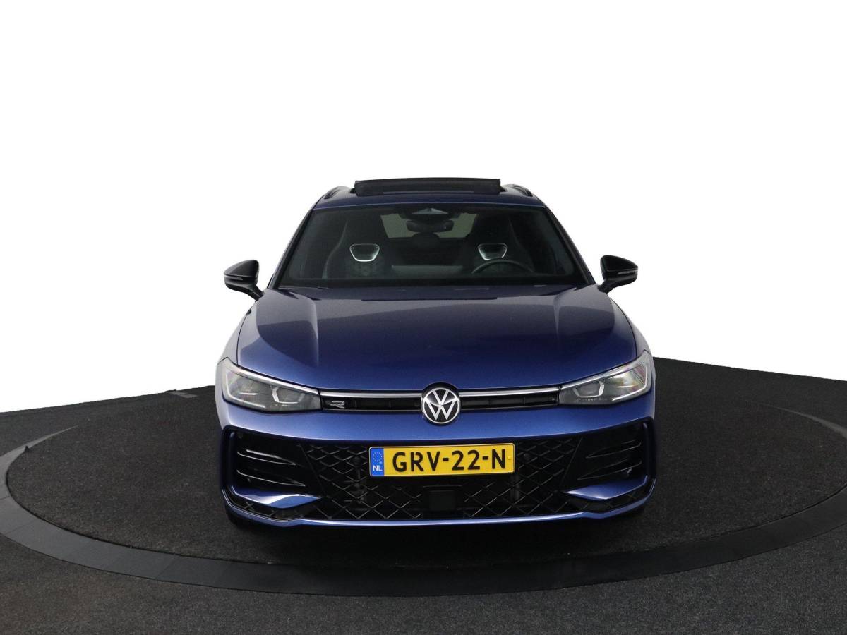 Volkswagen Passat Volkswagen Passat Variant 1.5 eHybrid R-Line Edition |NAP|Pano|ACC|IQLight|Massage|Stoel&Stuurverwarming