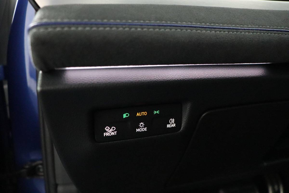 Volkswagen Passat Volkswagen Passat Variant 1.5 eHybrid R-Line Edition |NAP|Pano|ACC|IQLight|Massage|Stoel&Stuurverwarming