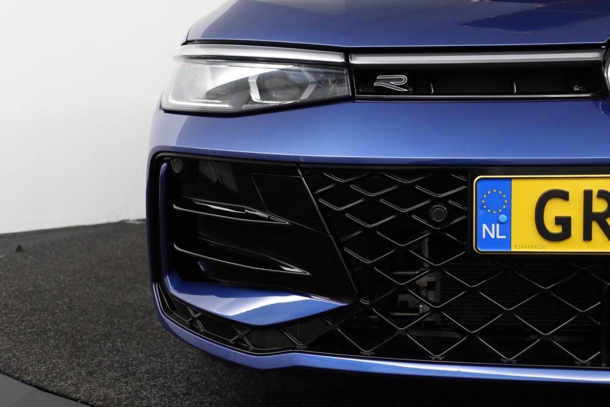 Volkswagen Passat Volkswagen Passat Variant 1.5 eHybrid R-Line Edition |NAP|Pano|ACC|IQLight|Massage|Stoel&Stuurverwarming
