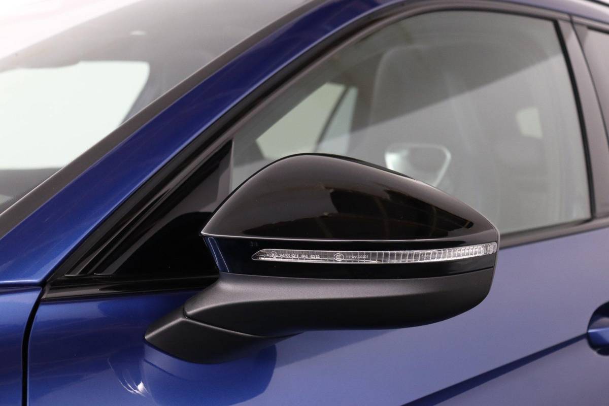 Volkswagen Passat Volkswagen Passat Variant 1.5 eHybrid R-Line Edition |NAP|Pano|ACC|IQLight|Massage|Stoel&Stuurverwarming