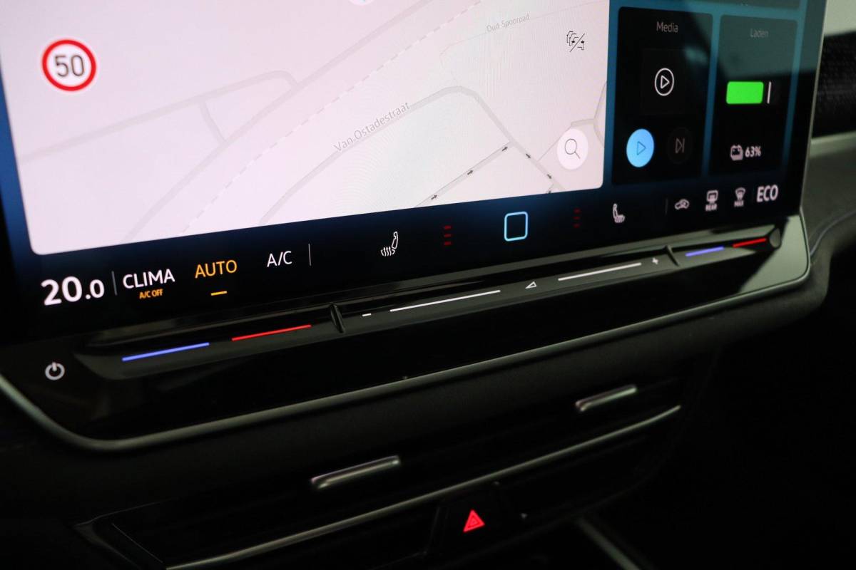 Volkswagen Passat Volkswagen Passat Variant 1.5 eHybrid R-Line Edition |NAP|Pano|ACC|IQLight|Massage|Stoel&Stuurverwarming