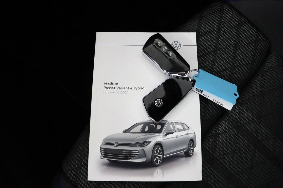 Volkswagen Passat Volkswagen Passat Variant 1.5 eHybrid R-Line Edition |NAP|Pano|ACC|IQLight|Massage|Stoel&Stuurverwarming