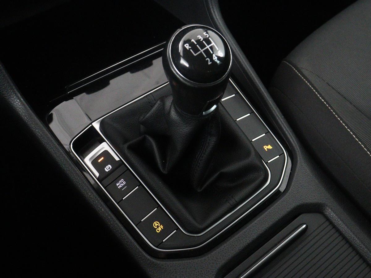 Volkswagen Golf Sportsvan Volkswagen Golf Sportsvan 1.2 TSI Highline | Adaptive cruise | Stoelverwarming | Climate control | Park assist | Navigatie | Bluetooth | Trekhaak