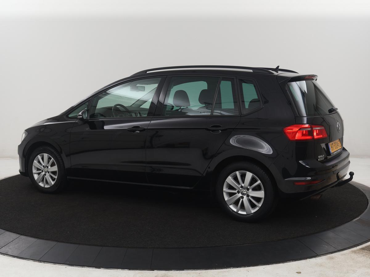Volkswagen Golf Sportsvan Volkswagen Golf Sportsvan 1.2 TSI Highline | Adaptive cruise | Stoelverwarming | Climate control | Park assist | Navigatie | Bluetooth | Trekhaak