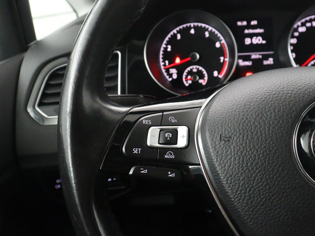 Volkswagen Golf Sportsvan Volkswagen Golf Sportsvan 1.2 TSI Highline | Adaptive cruise | Stoelverwarming | Climate control | Park assist | Navigatie | Bluetooth | Trekhaak