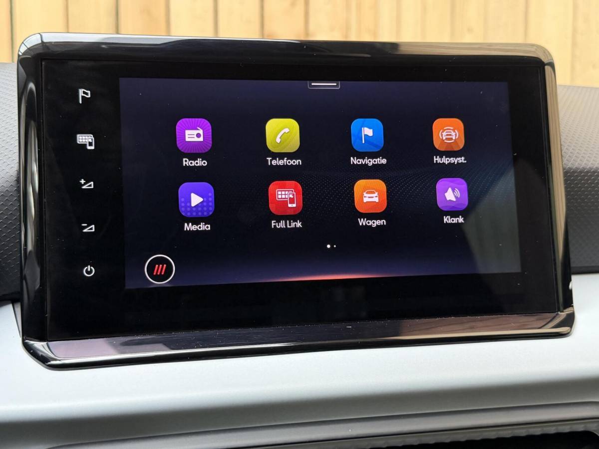 SEAT Ibiza Seat Ibiza 1.0 EcoTSI Style Business Intense Apple CarPlay/Android Auto | Climate & cruise control | LED verlichting | Lichtmetalen velgen | Navigatiesysteem | Rijstrooksensor | Voorstoelen verwarmd | Parkeersensoren voor en achter