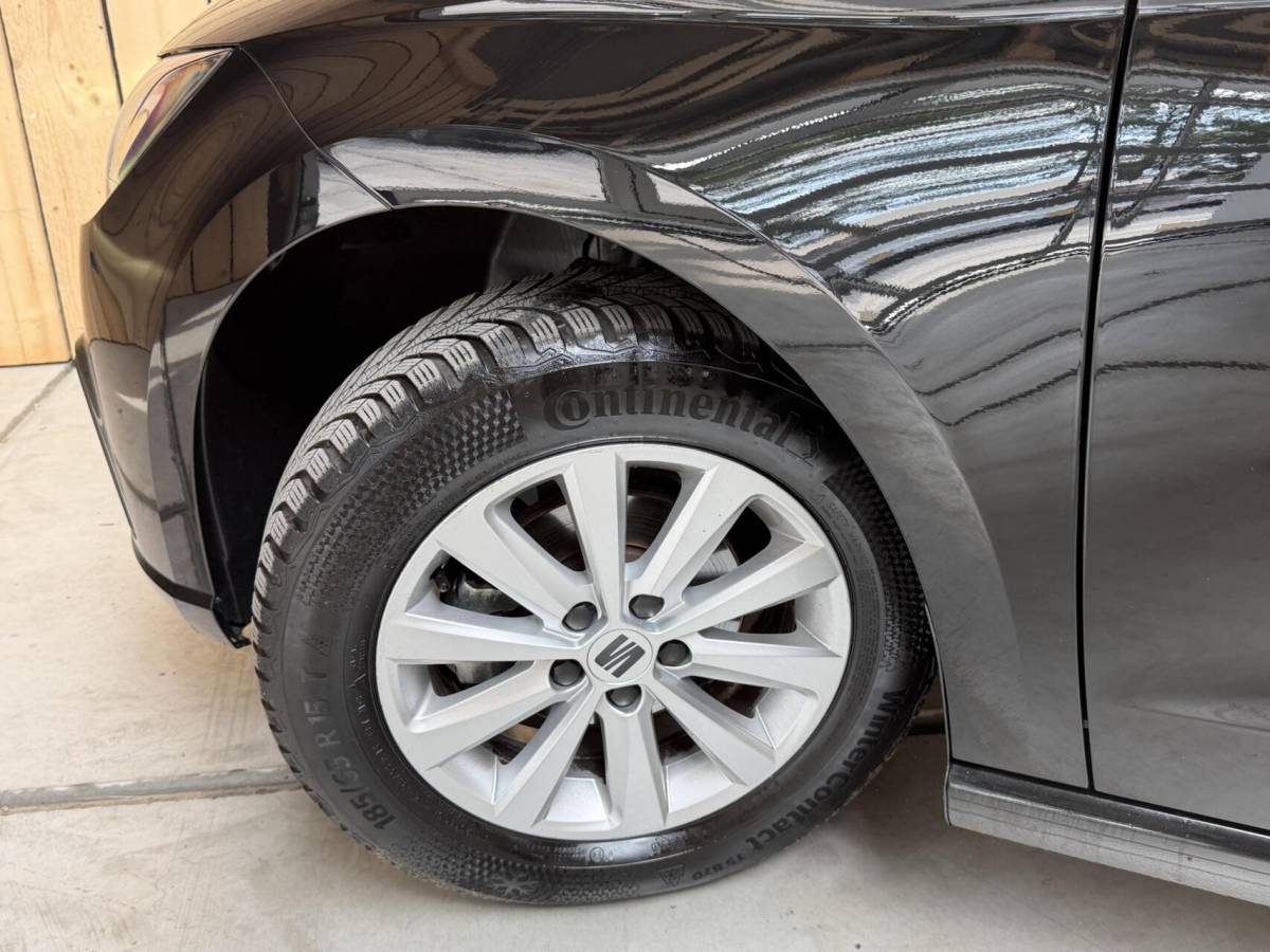 SEAT Ibiza Seat Ibiza 1.0 EcoTSI Style Business Intense Apple CarPlay/Android Auto | Climate & cruise control | LED verlichting | Lichtmetalen velgen | Navigatiesysteem | Rijstrooksensor | Voorstoelen verwarmd | Parkeersensoren voor en achter