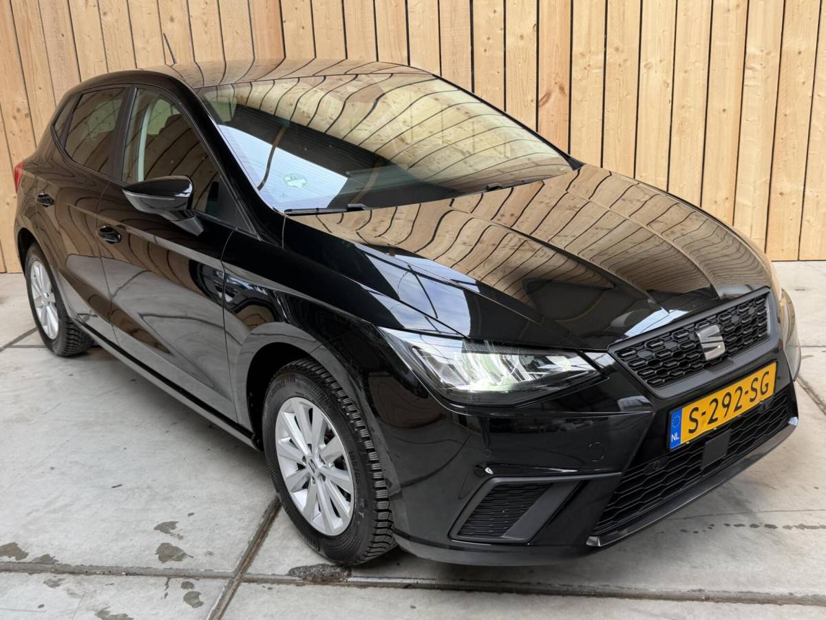 SEAT Ibiza Seat Ibiza 1.0 EcoTSI Style Business Intense Apple CarPlay/Android Auto | Climate & cruise control | LED verlichting | Lichtmetalen velgen | Navigatiesysteem | Rijstrooksensor | Voorstoelen verwarmd | Parkeersensoren voor en achter