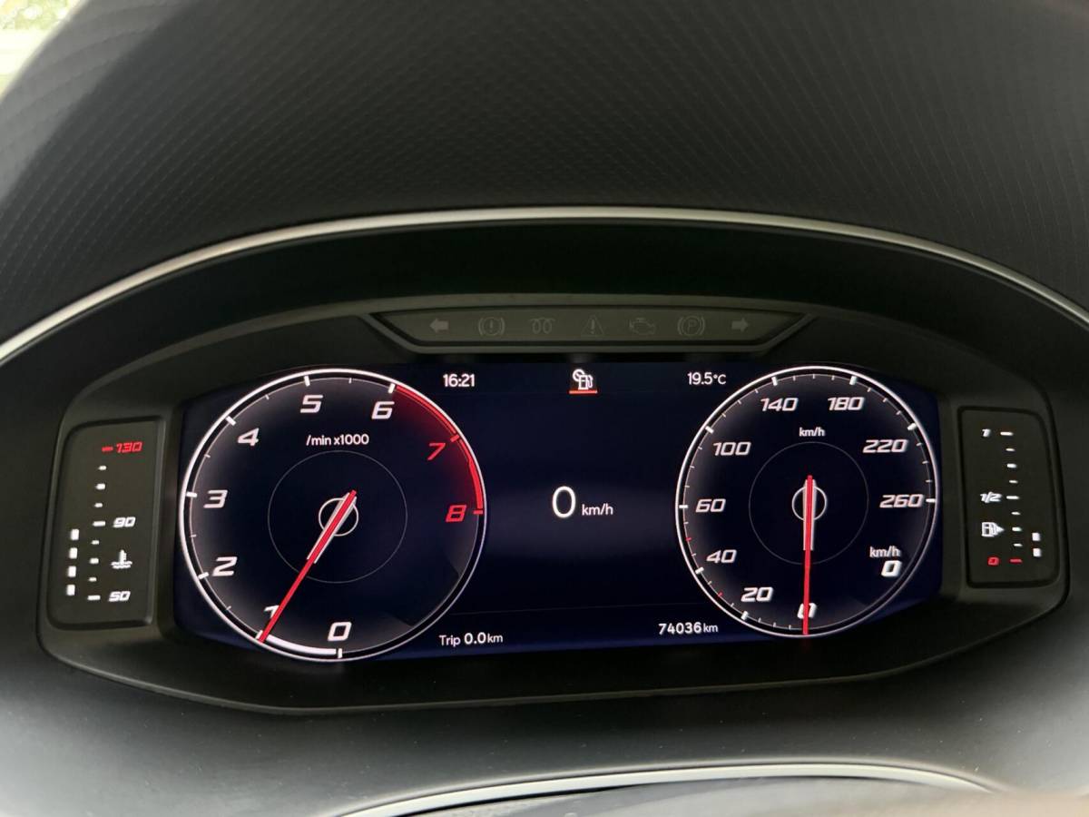 SEAT Ibiza Seat Ibiza 1.0 EcoTSI Style Business Intense Apple CarPlay/Android Auto | Climate & cruise control | LED verlichting | Lichtmetalen velgen | Navigatiesysteem | Rijstrooksensor | Voorstoelen verwarmd | Parkeersensoren voor en achter